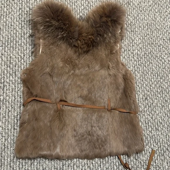 Akira genuine rabbit hair vest - Picture 8 of 9